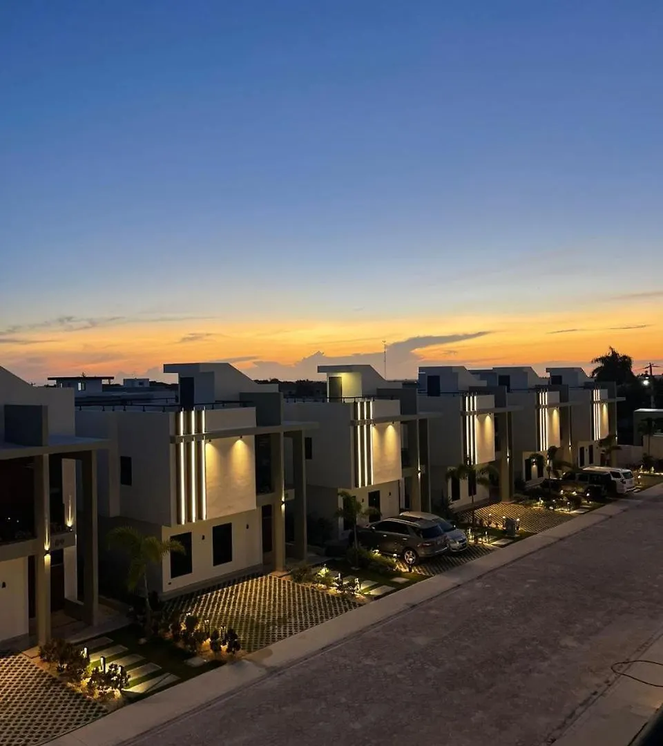 Chichinos Village At פונטה קאנה
